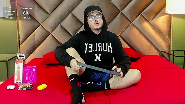 Snapshot of Salvattore_Muller chatting on March 1, 2026, 9:28 pm Salvattore Muller online show from March 1, 2026, 9:28 pm