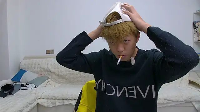 Snapshot of Chocolates-001 chatting on February 22, 2026, 10:58 am Chocolates-001 online show from February 22, 2026, 10:58 am