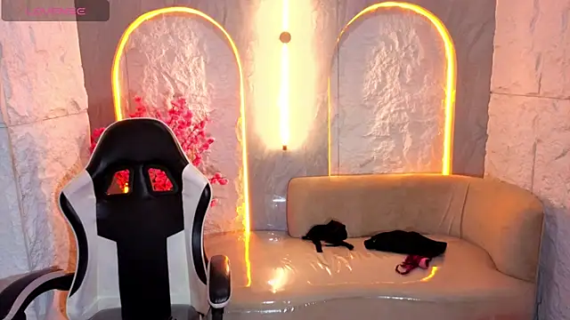 Snapshot of Stefany_Tx chatting on March 13, 2026, 7:42 pm Stefany Tx online show from March 13, 2026, 7:42 pm