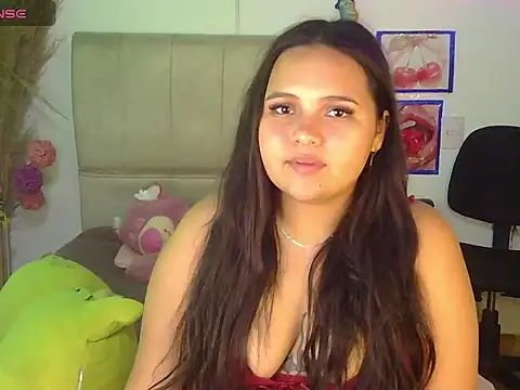 Snapshot of chloe__fox chatting on February 17, 2026, 1:40 pm chloe fox online show from February 17, 2026, 1:40 pm