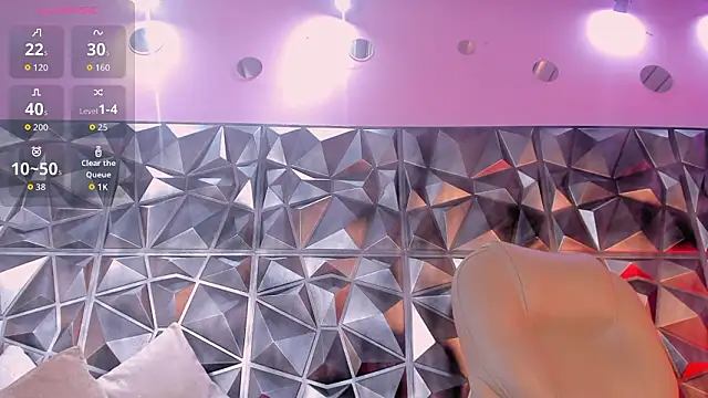 Snapshot of Itzel_Geneva chatting on February 20, 2026, 1:11 pm Itzel Geneva online show from February 20, 2026, 1:11 pm