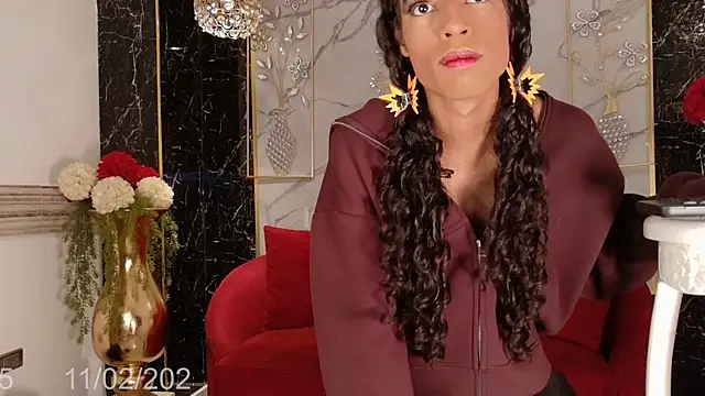 Snapshot of Swan_Duchess chatting on February 11, 2026, 1:05 pm Swan Duchess online show from February 11, 2026, 1:05 pm