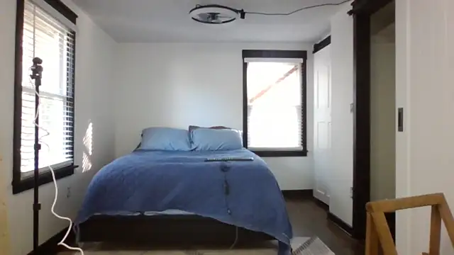 Snapshot of TheCrushExperience chatting on March 5, 2026, 9:55 pm TheCrushExperience online show from March 5, 2026, 9:55 pm