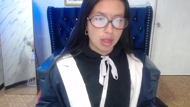 Snapshot of Candy_Rose_v chatting on March 2, 2026, 1:07 pm Candy Rose v online show from March 2, 2026, 1:07 pm