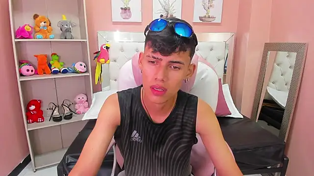 Snapshot of Astaroth_Grigori chatting on February 19, 2026, 9:33 pm Astaroth Grigori online show from February 19, 2026, 9:33 pm