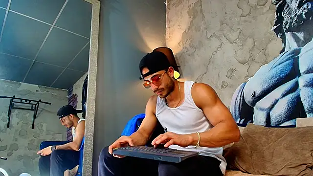 Snapshot of Vans_Ross chatting on February 27, 2026, 7:36 pm Vans Ross online show from February 27, 2026, 7:36 pm