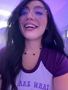 Snapshot of Your_Enyel chatting on February 4, 2026, 2:06 am Your Enyel online show from February 4, 2026, 2:06 am