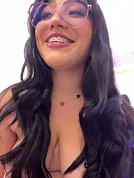 Snapshot of Your_Enyel chatting on February 6, 2026, 1:54 am Your Enyel online show from February 6, 2026, 1:54 am