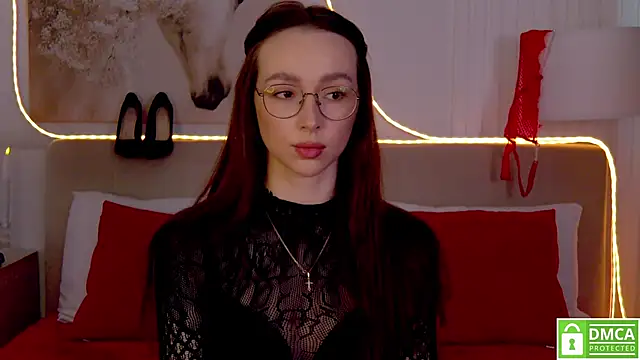 Snapshot of Emily_Simon chatting on February 11, 2026, 6:07 am Emily Simon online show from February 11, 2026, 6:07 am