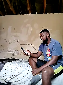 KAT AND DEE online show from February 27, 2026, 8:36 am