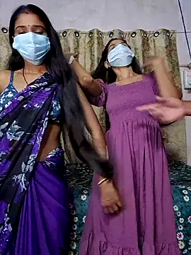 Snapshot of Forest_Queen chatting on February 13, 2026, 5:20 pm Forest Queen online show from February 13, 2026, 5:20 pm