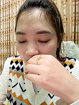 Snapshot of lylinhjim chatting on January 14, 2026, 9:48 am lylinhjim online show from January 14, 2026, 9:48 am