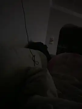 Snapshot of Tom32828 chatting on February 18, 2026, 9:05 am Tom32828 online show from February 18, 2026, 9:05 am