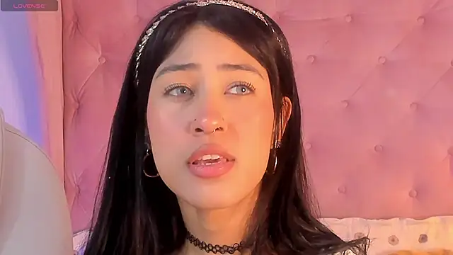 Snapshot of internett_sweetheart chatting on March 3, 2026, 4:51 am internett sweetheart online show from March 3, 2026, 4:51 am