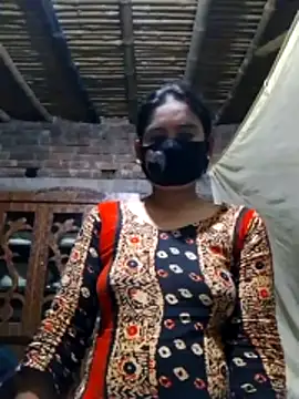 Hot Sweeti online show from March 4, 2026, 11:11 pm