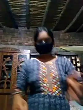 Hot Sweeti online show from March 29, 2026, 9:20 am