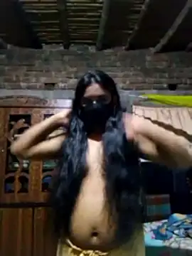 Hot Sweeti online show from April 14, 2026, 1:17 pm