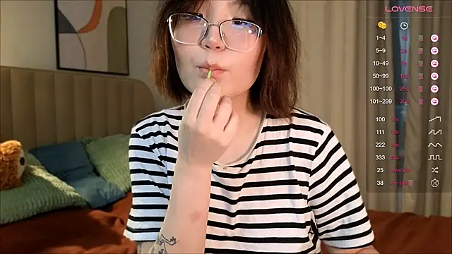 Snapshot of nullgirl chatting on February 20, 2026, 2:08 am nullgirl online show from February 20, 2026, 2:08 am