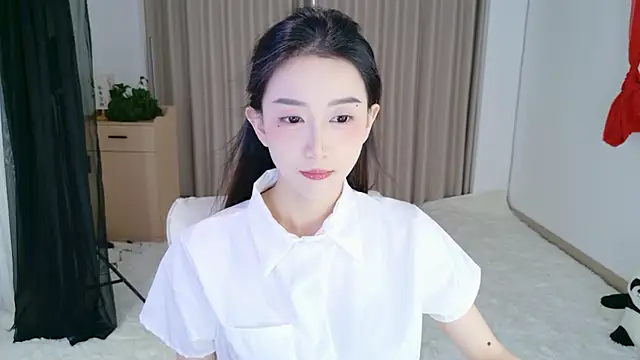 Snapshot of Dancing-Coco12 chatting on February 10, 2026, 1:32 am Dancing-Coco12 online show from February 10, 2026, 1:32 am