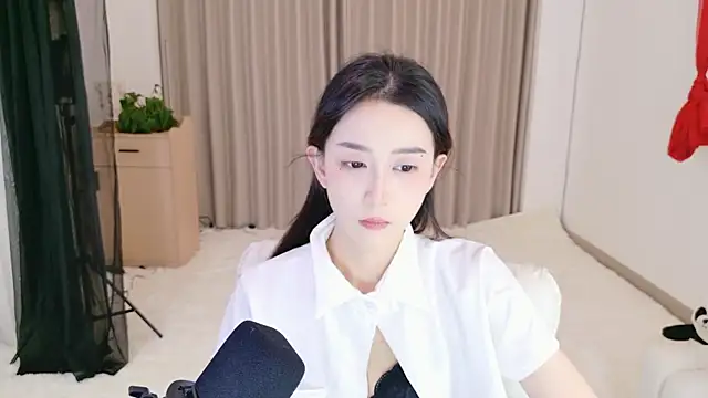 Snapshot of Dancing-Coco12 chatting on February 10, 2026, 1:37 pm Dancing-Coco12 online show from February 10, 2026, 1:37 pm