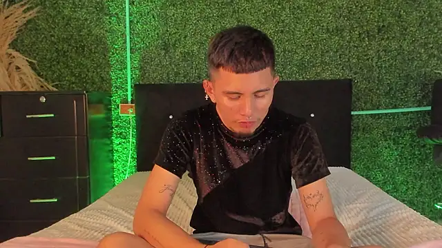 Snapshot of Star_blaze chatting on March 13, 2026, 7:31 pm Star blaze online show from March 13, 2026, 7:31 pm