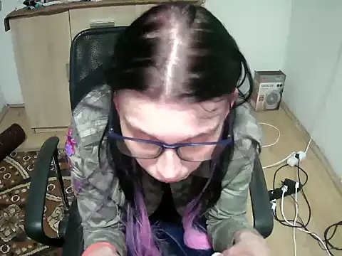 Snapshot of Lexagrimes chatting on February 4, 2026, 10:04 pm Lexagrimes online show from February 4, 2026, 10:04 pm