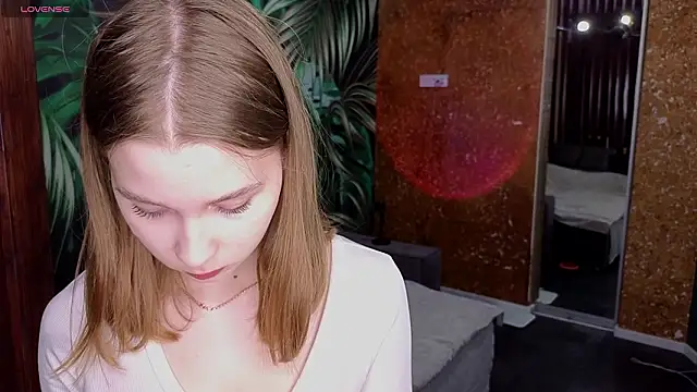 vickky shy online show from March 12, 2026, 6:14 pm