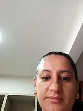 Snapshot of Luna_seductora12 chatting on February 9, 2026, 1:04 pm Luna seductora12 online show from February 9, 2026, 1:04 pm