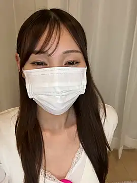 Snapshot of Miwa__15 chatting on March 6, 2026, 1:07 pm Miwa 15 online show from March 6, 2026, 1:07 pm