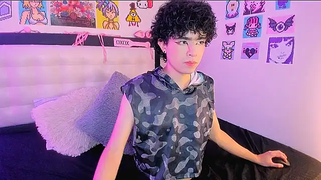 LuanRush  online show from April 8, 2026, 7:14 pm