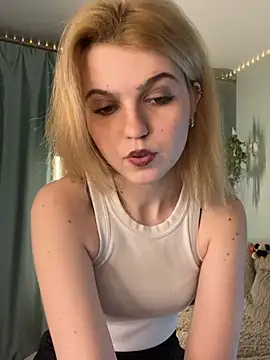 FannyRayy online show from January 15, 2026, 6:33 pm