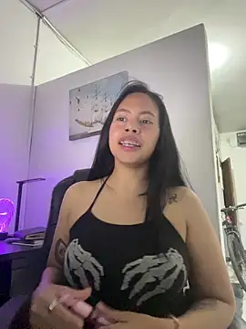 Snapshot of CarolinaRaven chatting on February 12, 2026, 4:18 am CarolinaRaven online show from February 12, 2026, 4:18 am