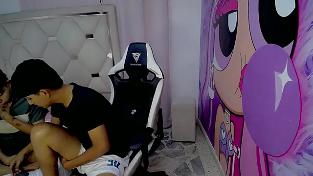 Snapshot of Maxwell_boys chatting on February 4, 2026, 3:45 am Maxwell boys online show from February 4, 2026, 3:45 am