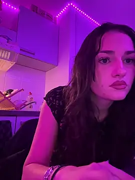 claraaaa06 online show from January 18, 2026, 8:34 pm