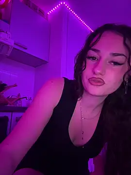 claraaaa06 online show from February 9, 2026, 10:58 pm