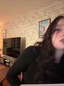 claraaaa06 online show from February 13, 2026, 8:05 pm