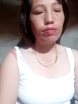 Gummiesu online show from April 7, 2026, 7:25 pm