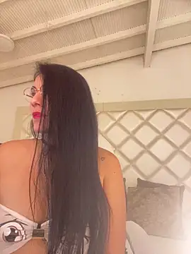 Snapshot of Miaswwe chatting on February 25, 2026, 3:21 pm Miaswwe online show from February 25, 2026, 3:21 pm