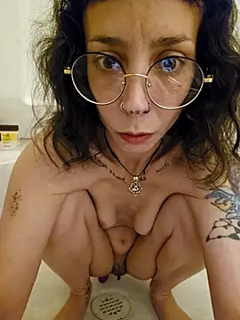 Snapshot of xxEMMxxx chatting on February 25, 2026, 7:18 am xxEMMxxx online show from February 25, 2026, 7:18 am