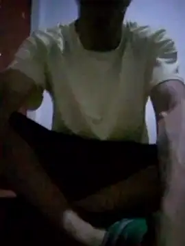 Snapshot of angelguere chatting on March 5, 2026, 2:07 am angelguere online show from March 5, 2026, 2:07 am