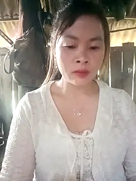 Snapshot of Bling_sexy chatting on February 24, 2026, 12:52 am Bling sexy online show from February 24, 2026, 12:52 am