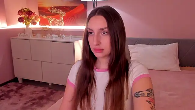 Celine Coello online show from June 1, 2026, 8:32 pm