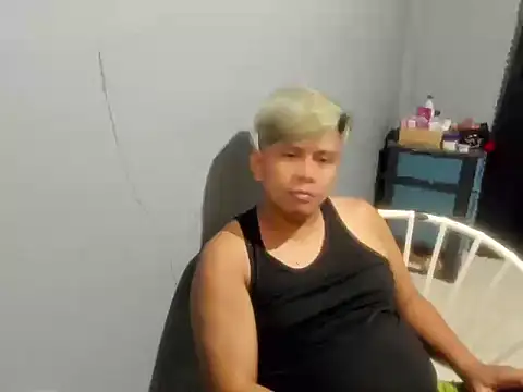 Snapshot of Clark_Asian chatting on February 3, 2026, 6:40 am Clark Asian online show from February 3, 2026, 6:40 am