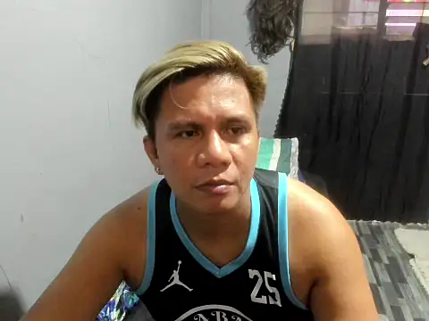 Snapshot of Clark_Asian chatting on February 27, 2026, 9:20 am Clark Asian online show from February 27, 2026, 9:20 am