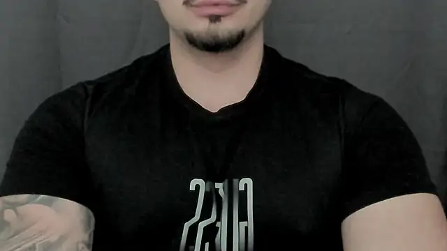 Snapshot of TONYWILSONN chatting on March 5, 2026, 10:39 pm TONYWILSONN online show from March 5, 2026, 10:39 pm