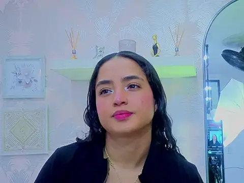 Emma Thompssonn online show from March 20, 2026, 11:48 am