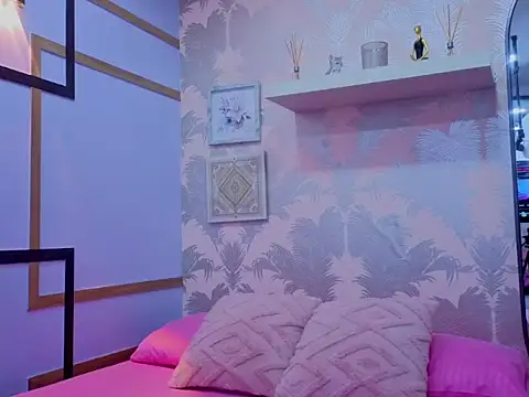 Emma Thompssonn online show from March 26, 2026, 12:00 pm