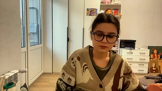 Snapshot of SaintMari chatting on February 8, 2026, 12:08 pm SaintMari online show from February 8, 2026, 12:08 pm