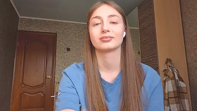 Snapshot of MousyHello chatting on January 18, 2026, 7:34 am MousyHello online show from January 18, 2026, 7:34 am