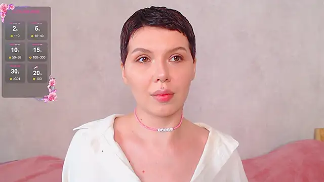 Snapshot of Elise_Day chatting on May 17, 2026, 10:00 am Elise Day online show from May 17, 2026, 10:00 am